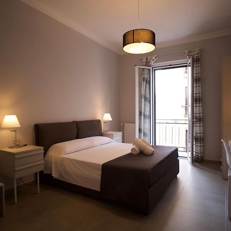 Donna Franca Rooms And Suite Palermo Eksteriør billede